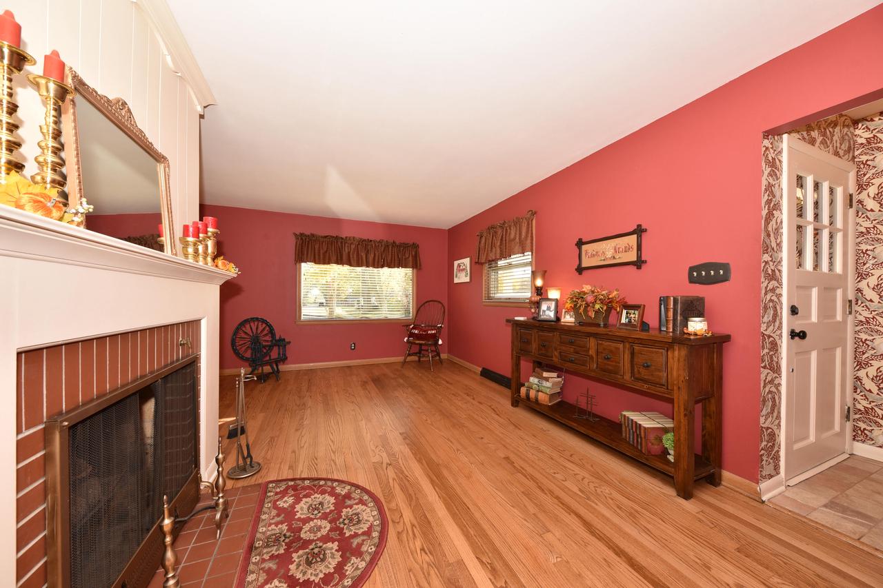 9602 West Arthur AVENUE