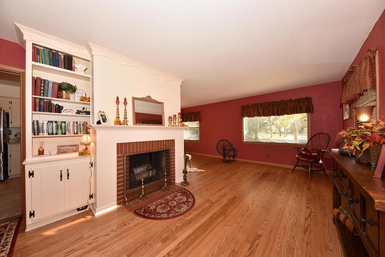 9602 West Arthur AVENUE