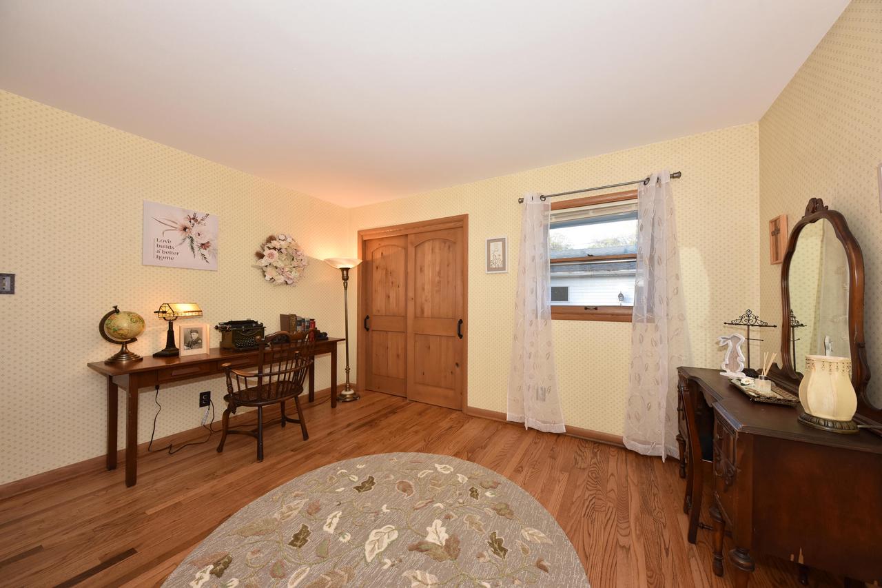 9602 West Arthur AVENUE