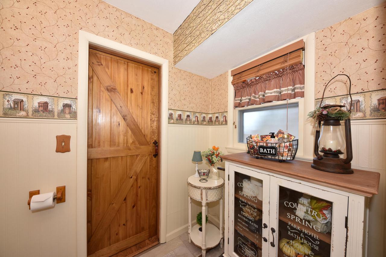 9602 West Arthur AVENUE