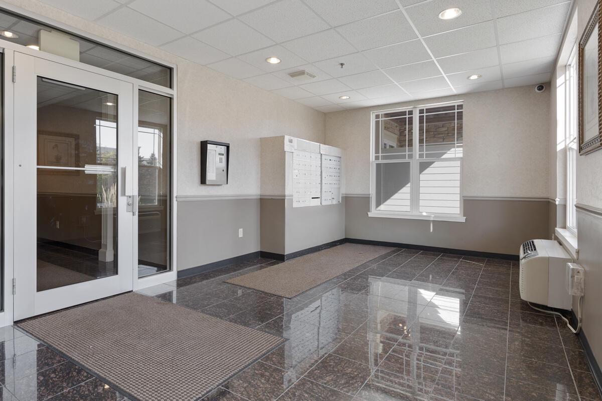 6995 South Riverwood BOULEVARD S-301