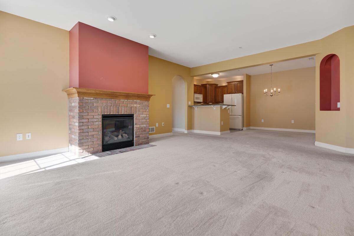 2620 West Colonial Woods DRIVE