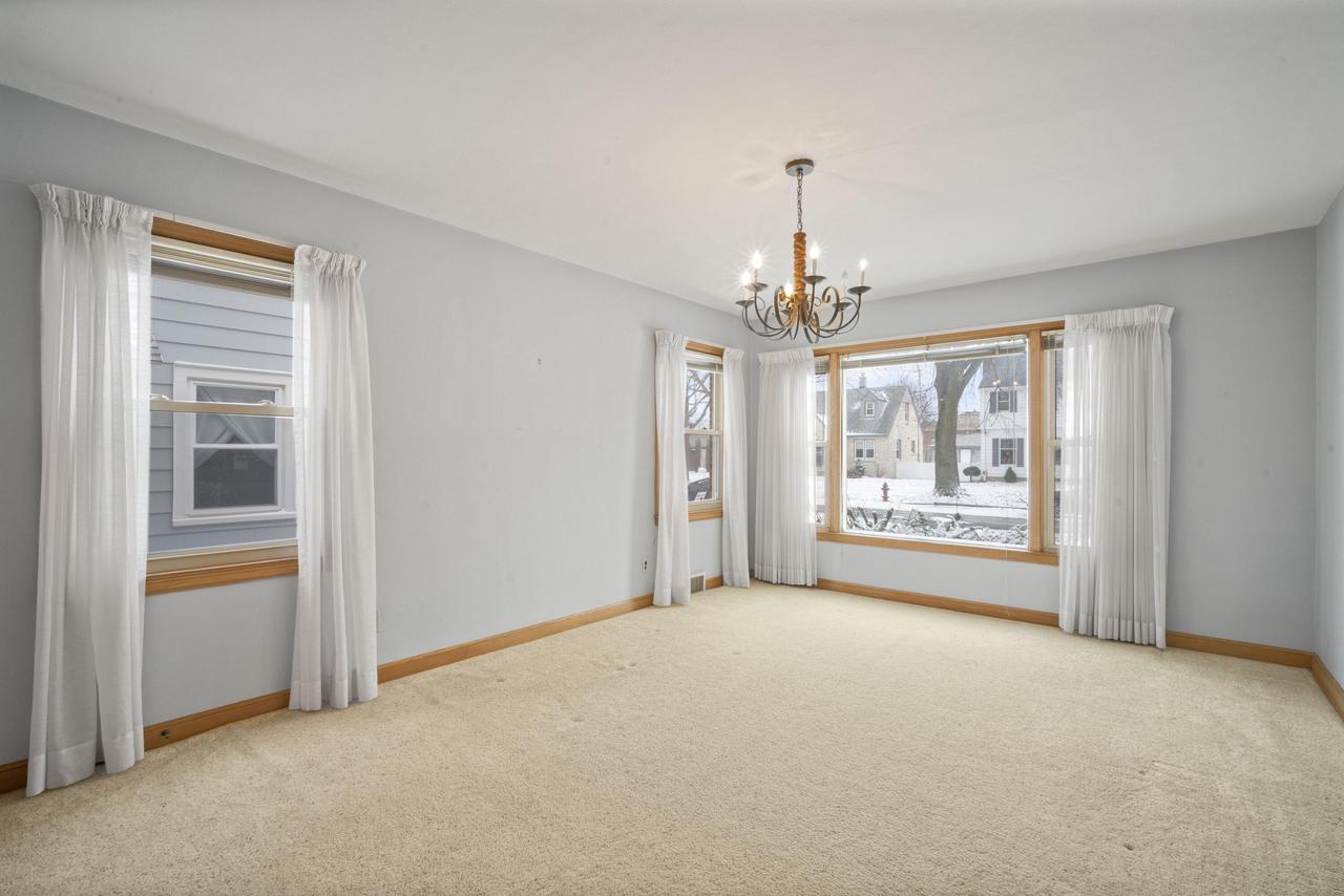 2975 North 69th STREET