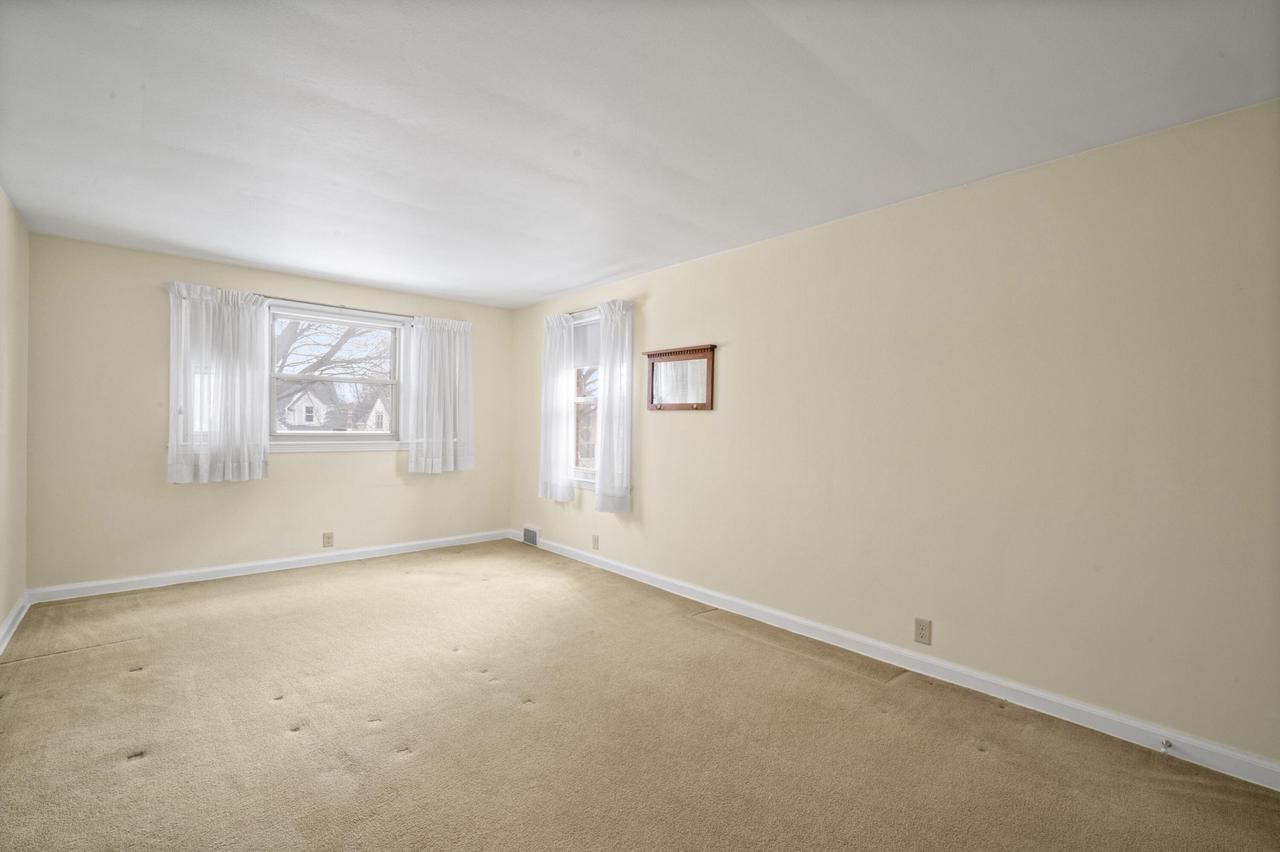 2975 North 69th STREET
