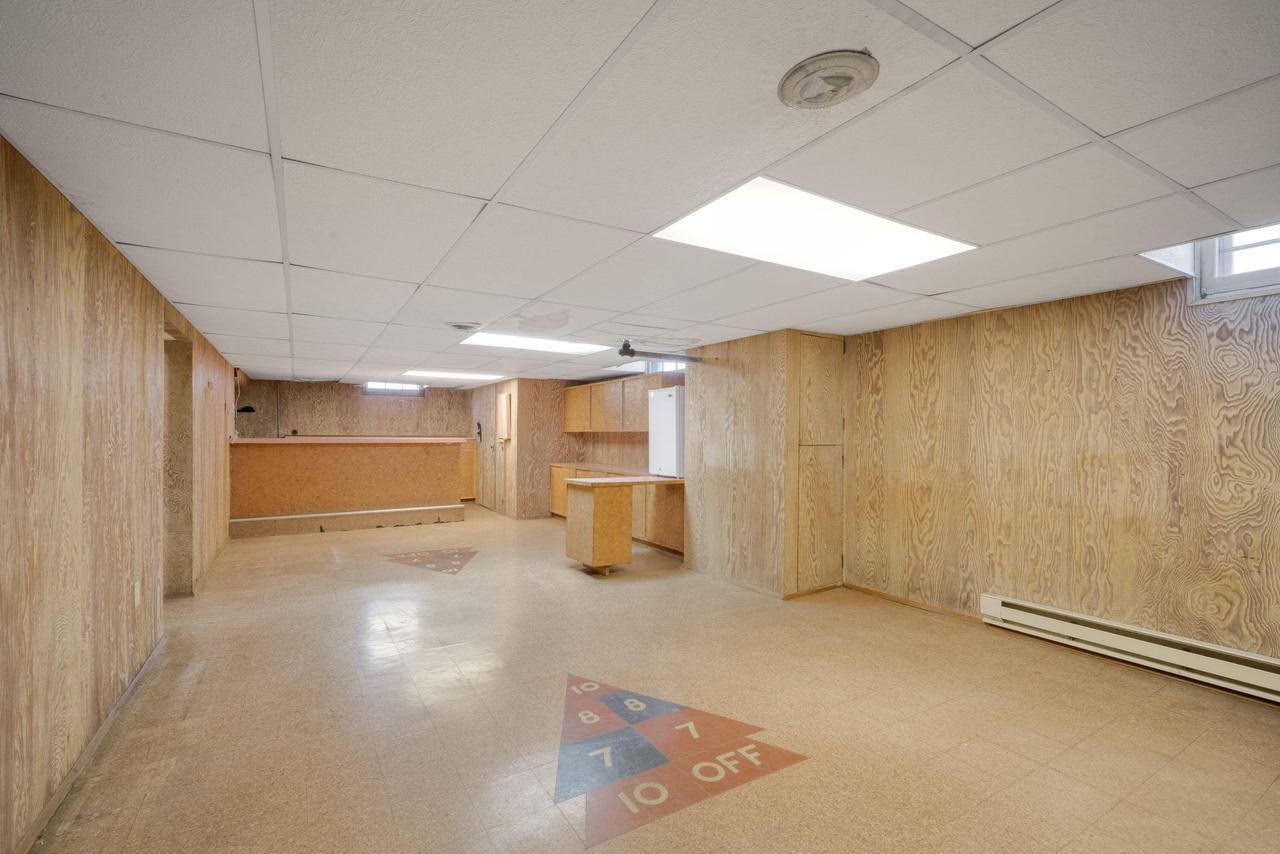 2975 North 69th STREET