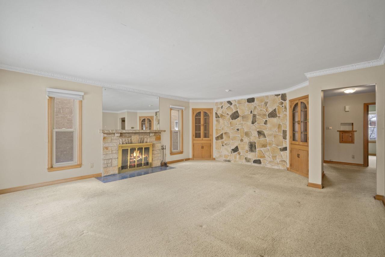 2975 North 69th STREET