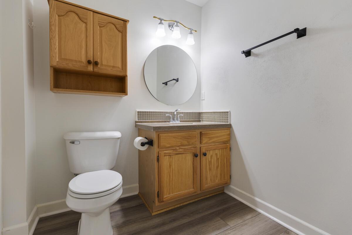 S77W19599 Lakewood DRIVE