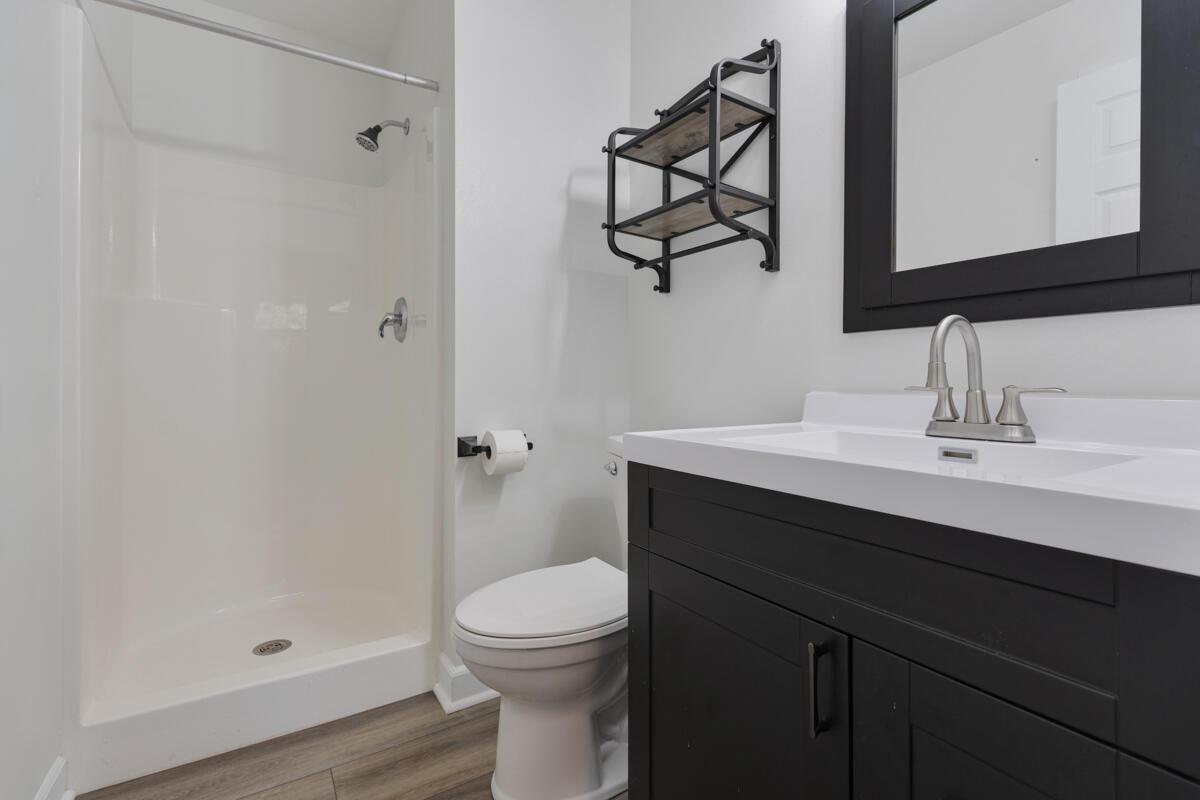 S77W19599 Lakewood DRIVE