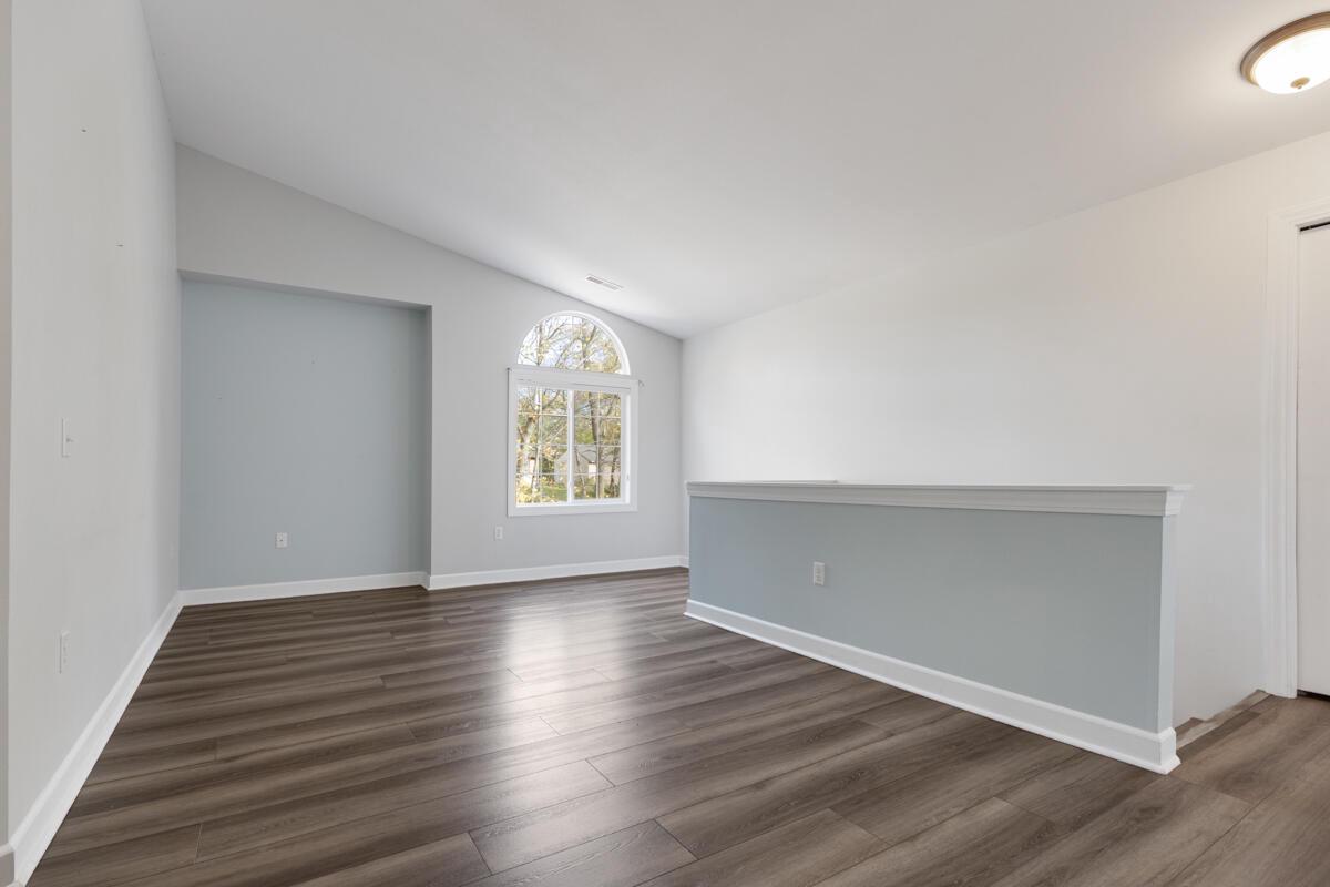 S77W19599 Lakewood DRIVE