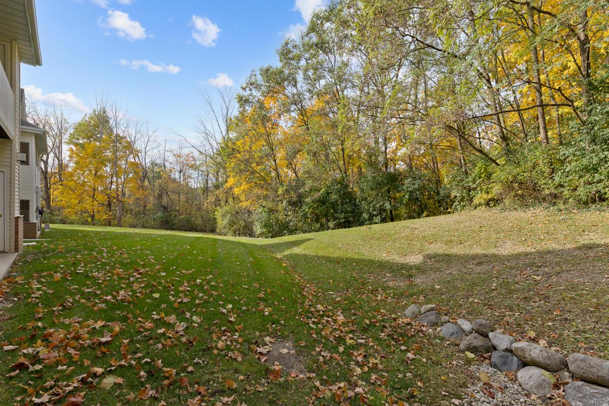 S77W19599 Lakewood DRIVE