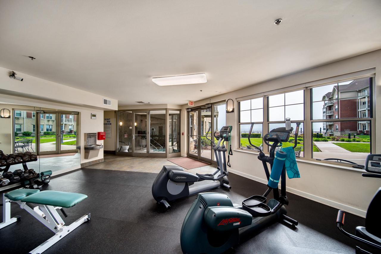 4100 South Lake DRIVE 405