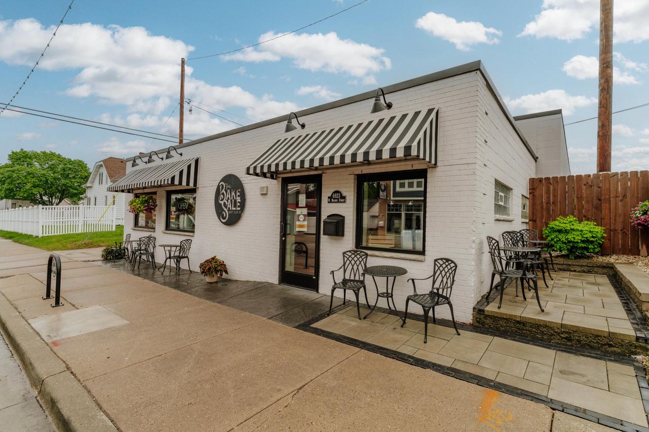 2013 South 77th STREET