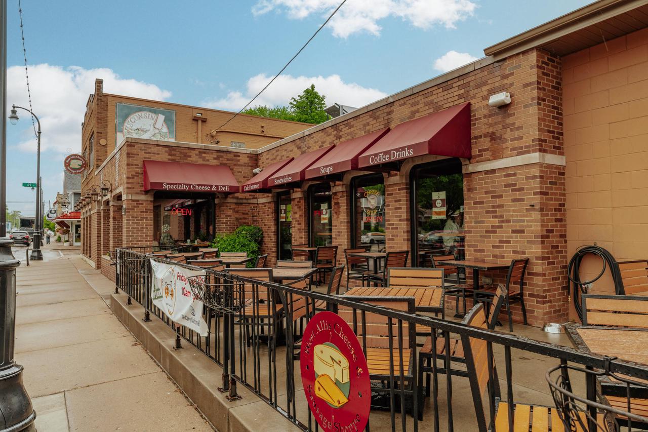 2013 South 77th STREET