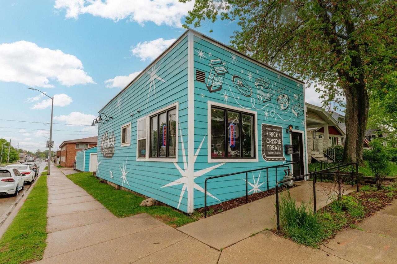 2013 South 77th STREET