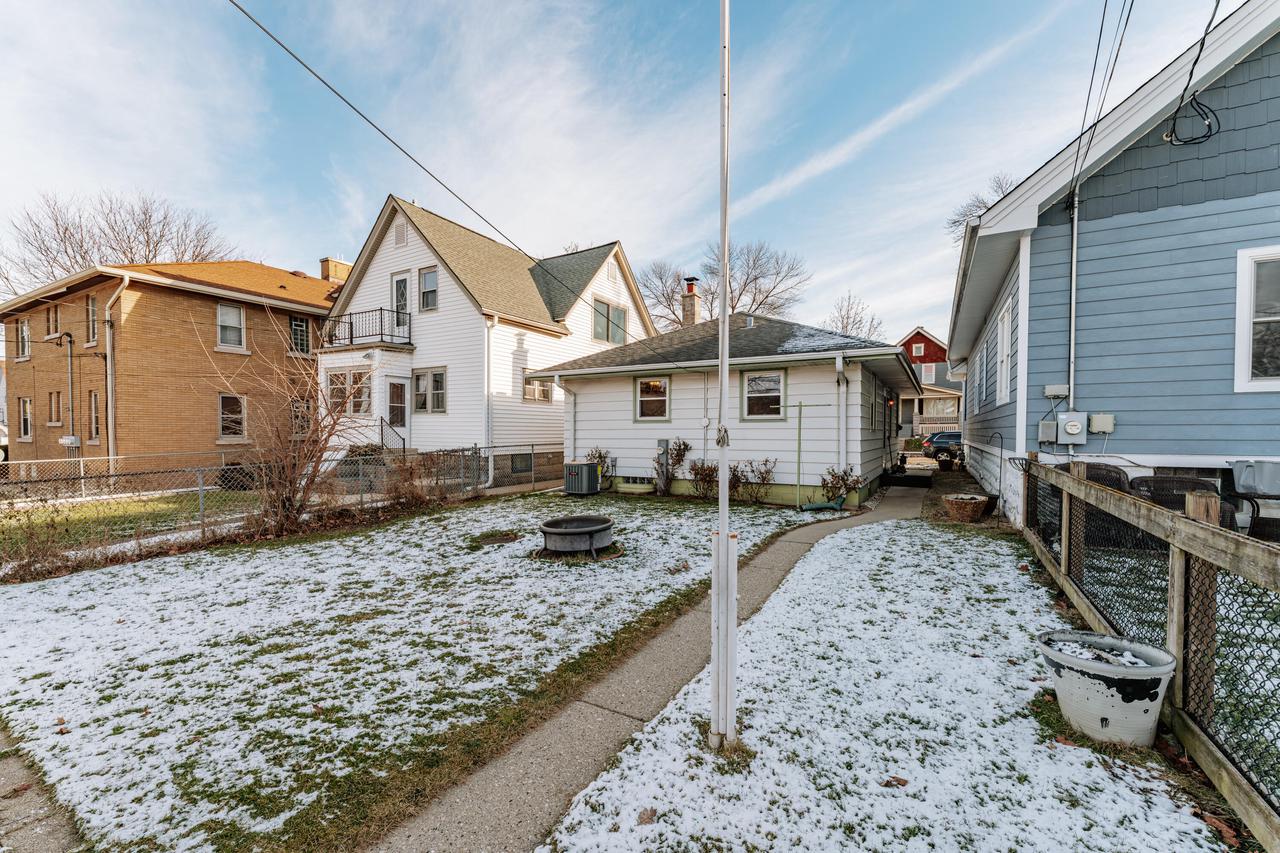 2013 South 77th STREET