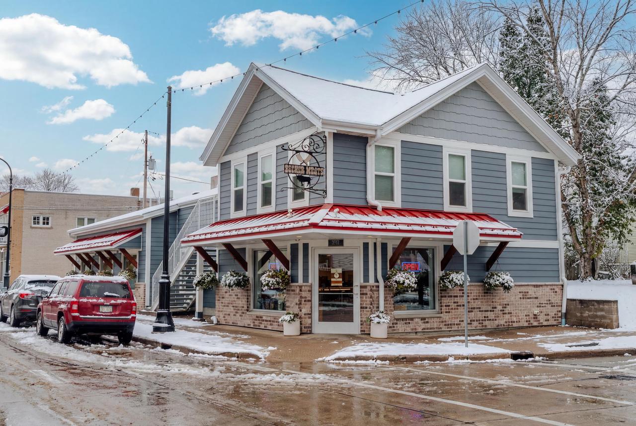 2013 South 77th STREET