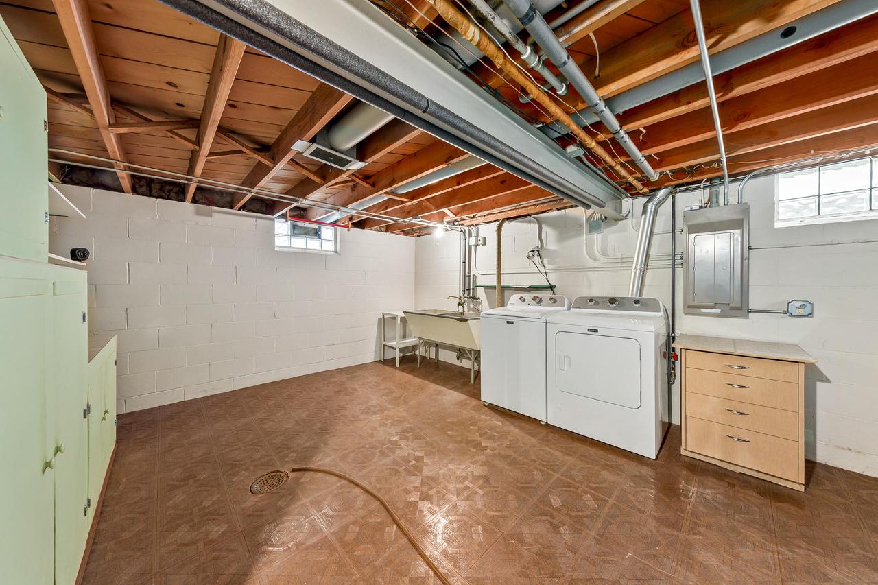 2013 South 77th STREET