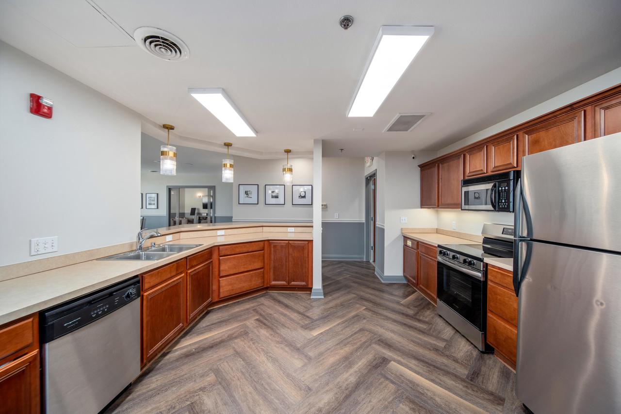 4100 South Lake DRIVE 317