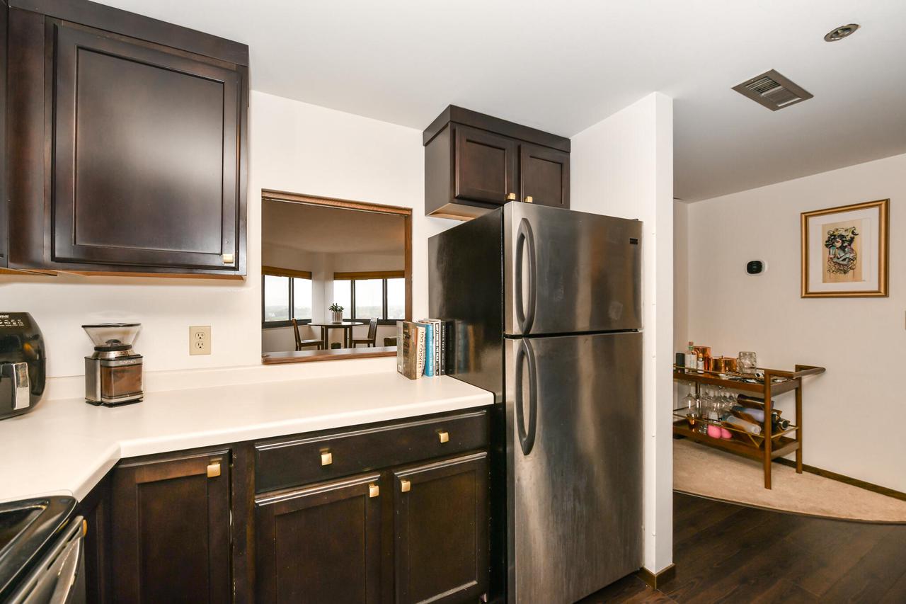 1633 North Prospect AVENUE 17C