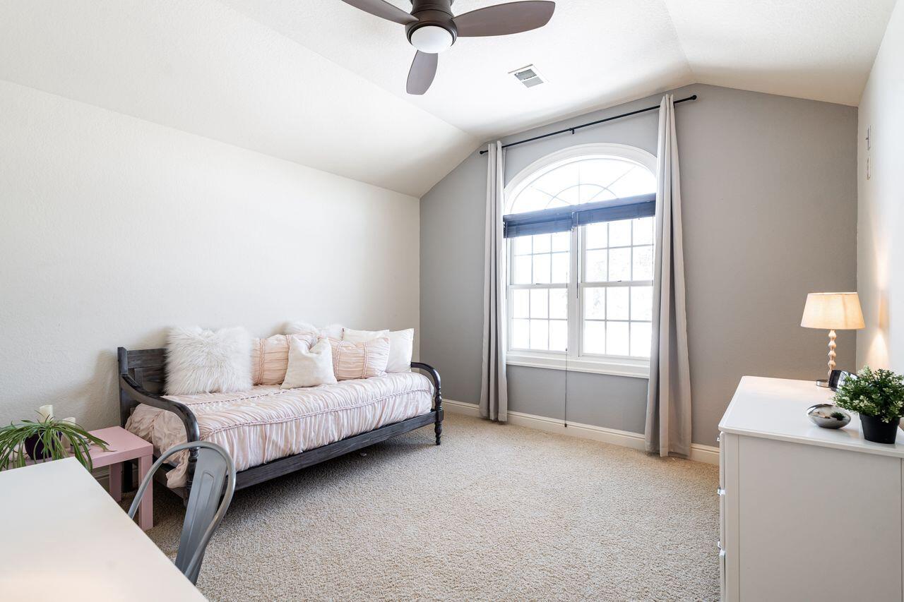 631 Stepping Stone WAY