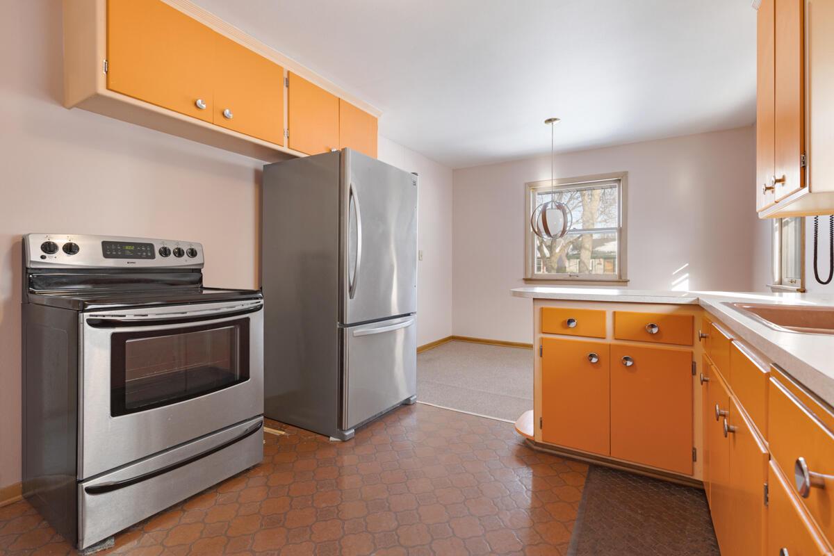 2813 East Allerton AVENUE