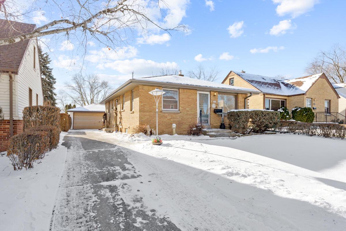 2813 East Allerton AVENUE