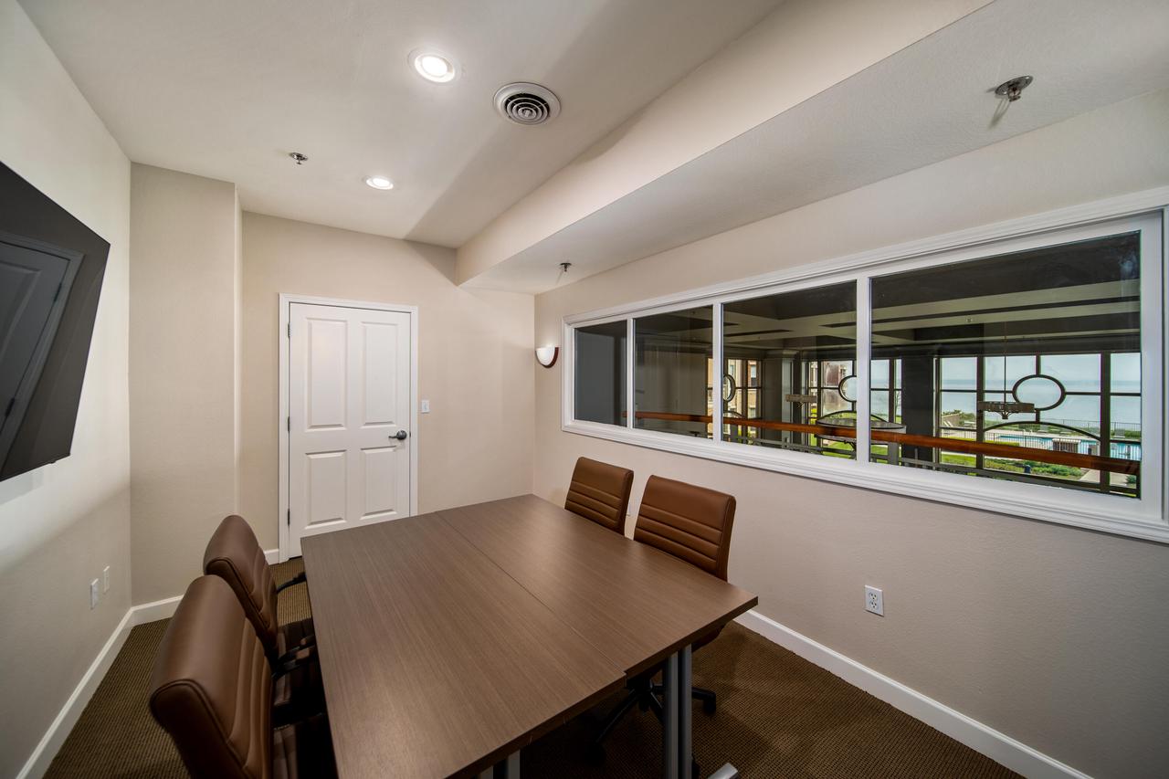 4100 South Lake DRIVE 117