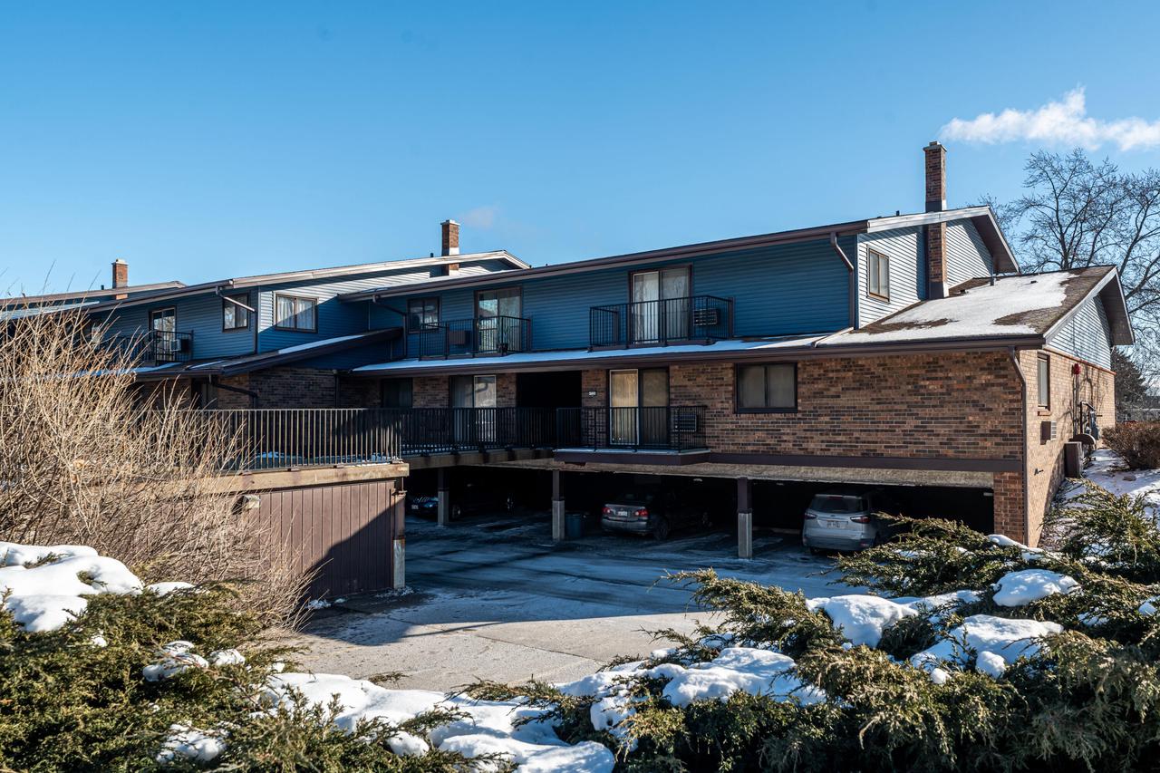 8530 West Waterford AVENUE 5