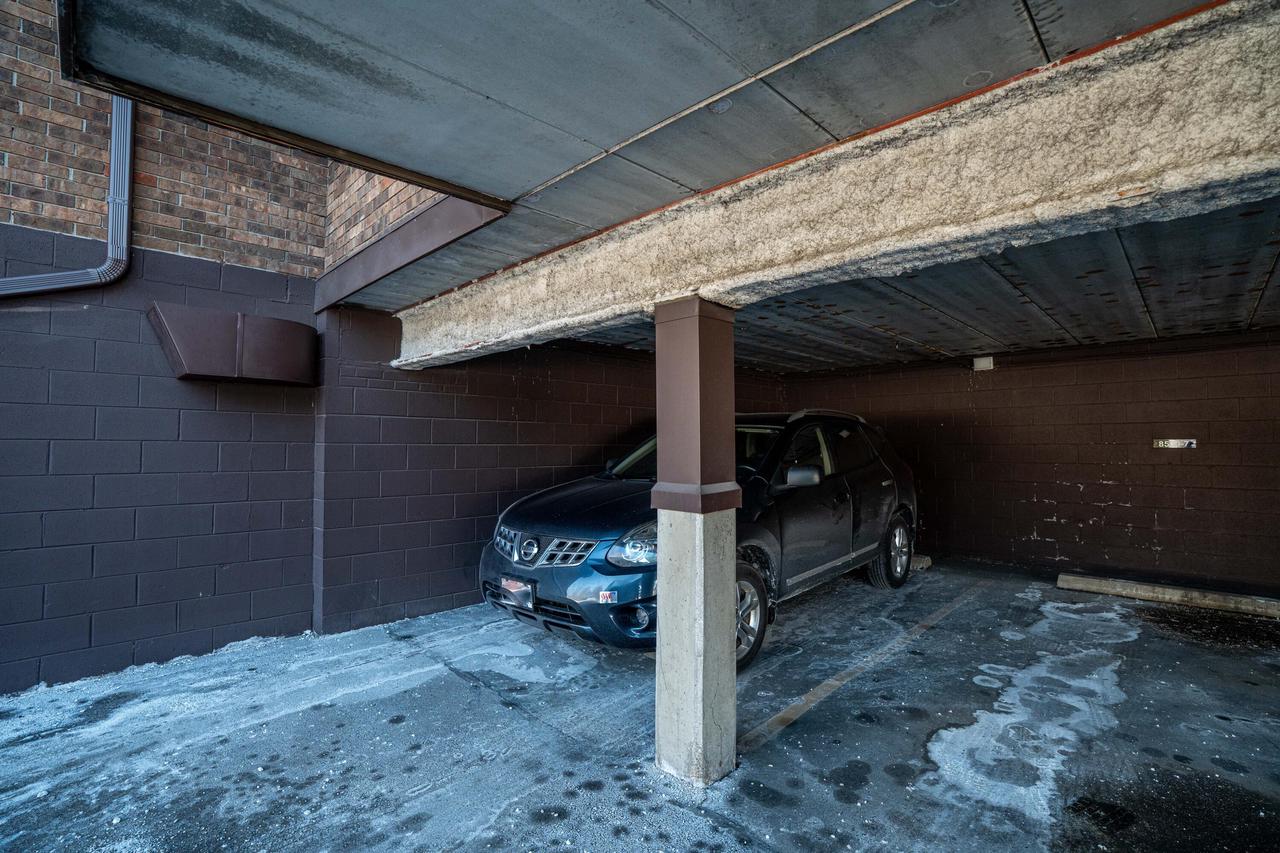 8530 West Waterford AVENUE 5