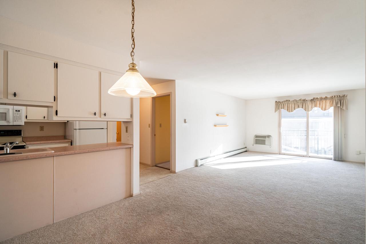 8530 West Waterford AVENUE 5