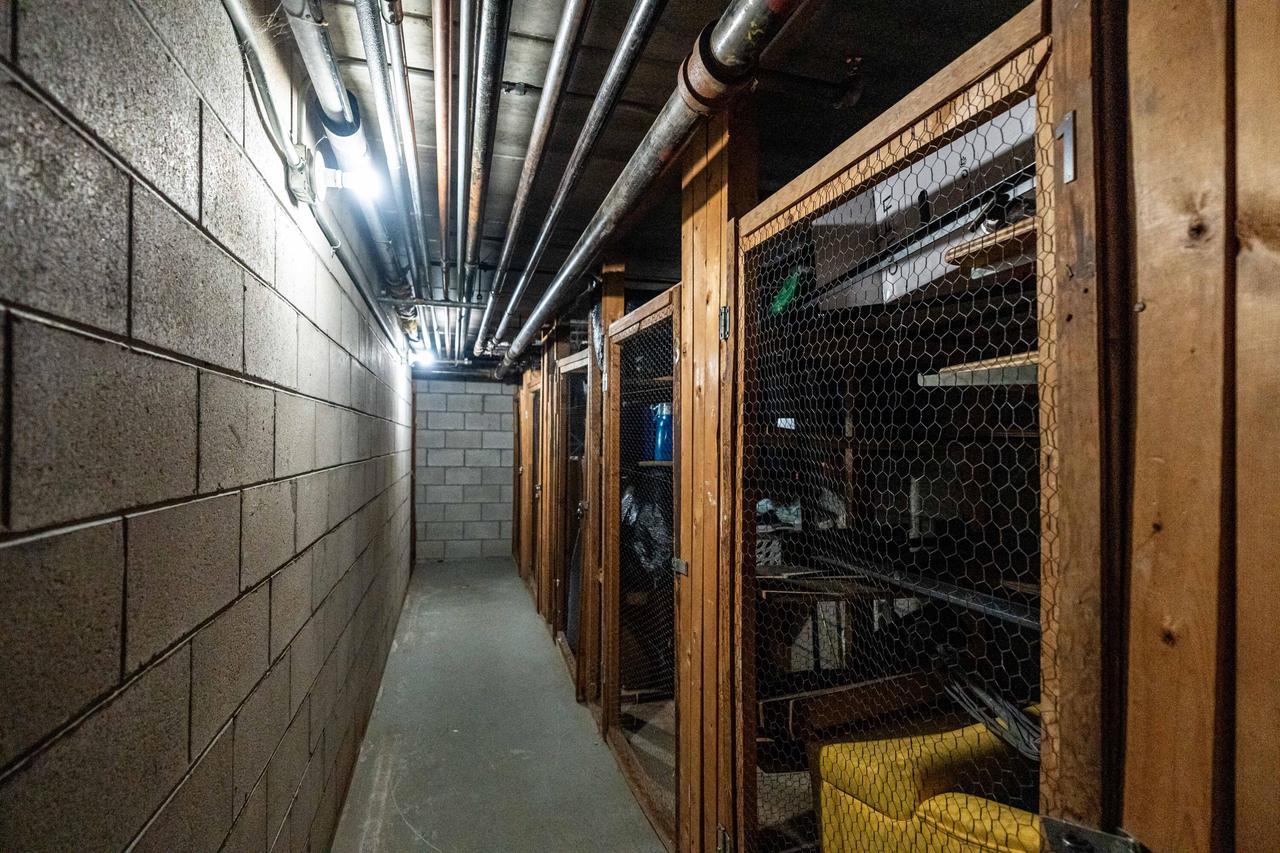 8530 West Waterford AVENUE 5