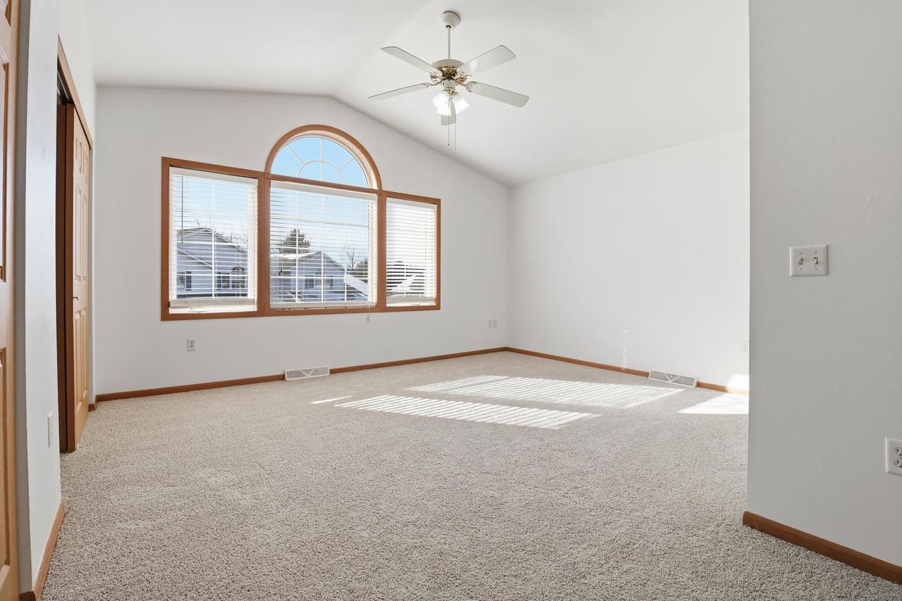 622 Shepherds DRIVE 4