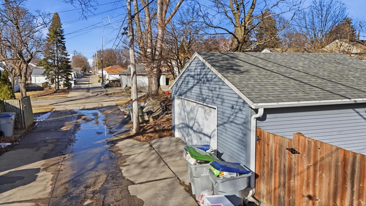 2773 North 84th STREET