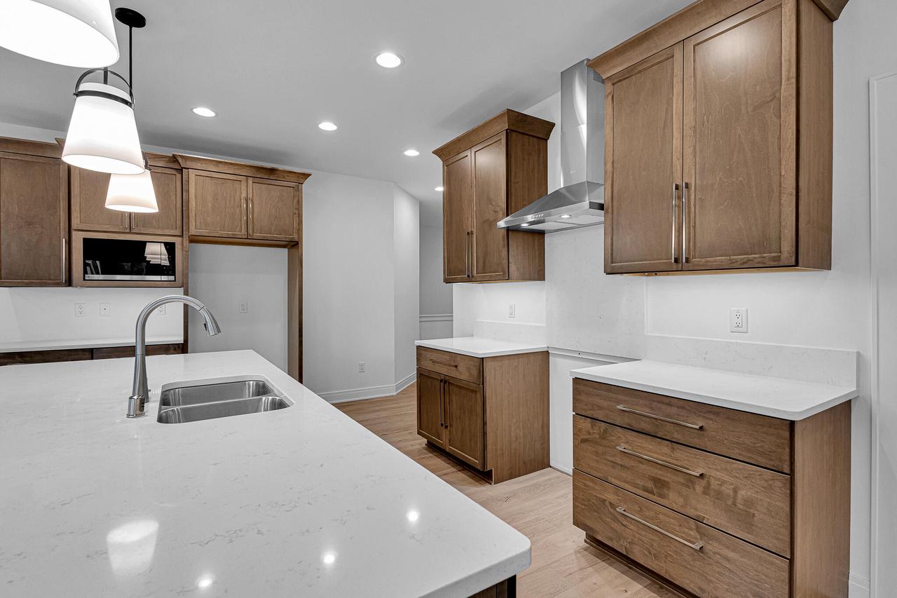 2950 North 186th STREET 9