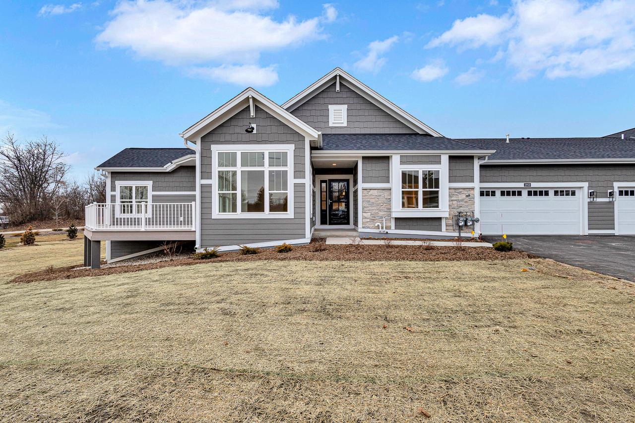 2950 North 186th STREET 9