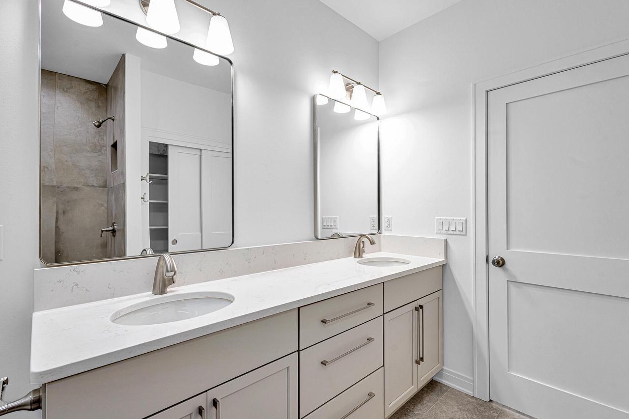 2950 North 186th STREET 9