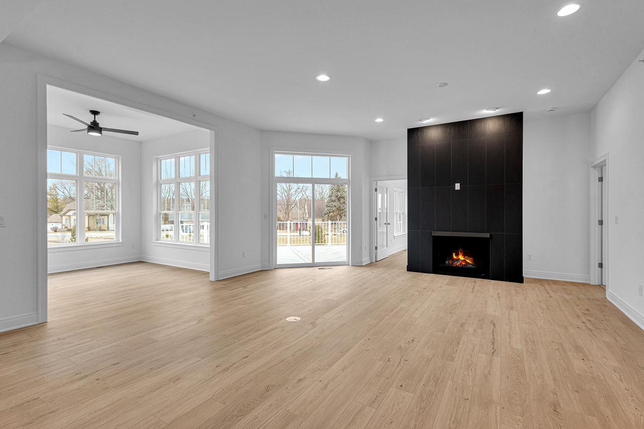 2950 North 186th STREET 9