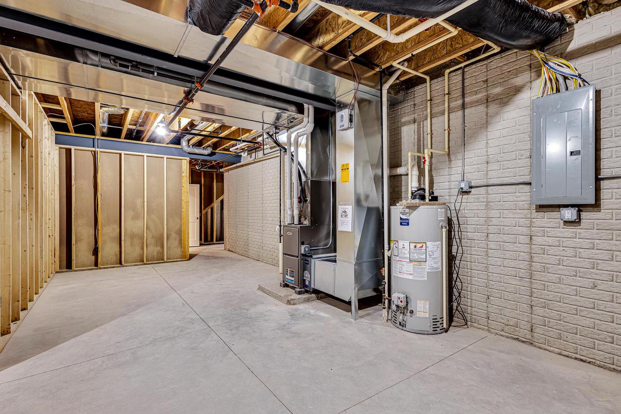 2950 North 186th STREET 9