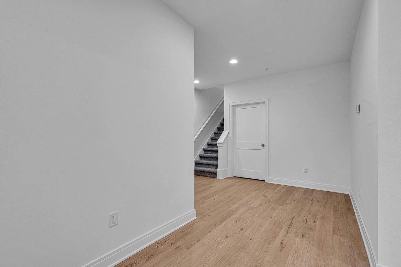 2950 North 186th STREET 9