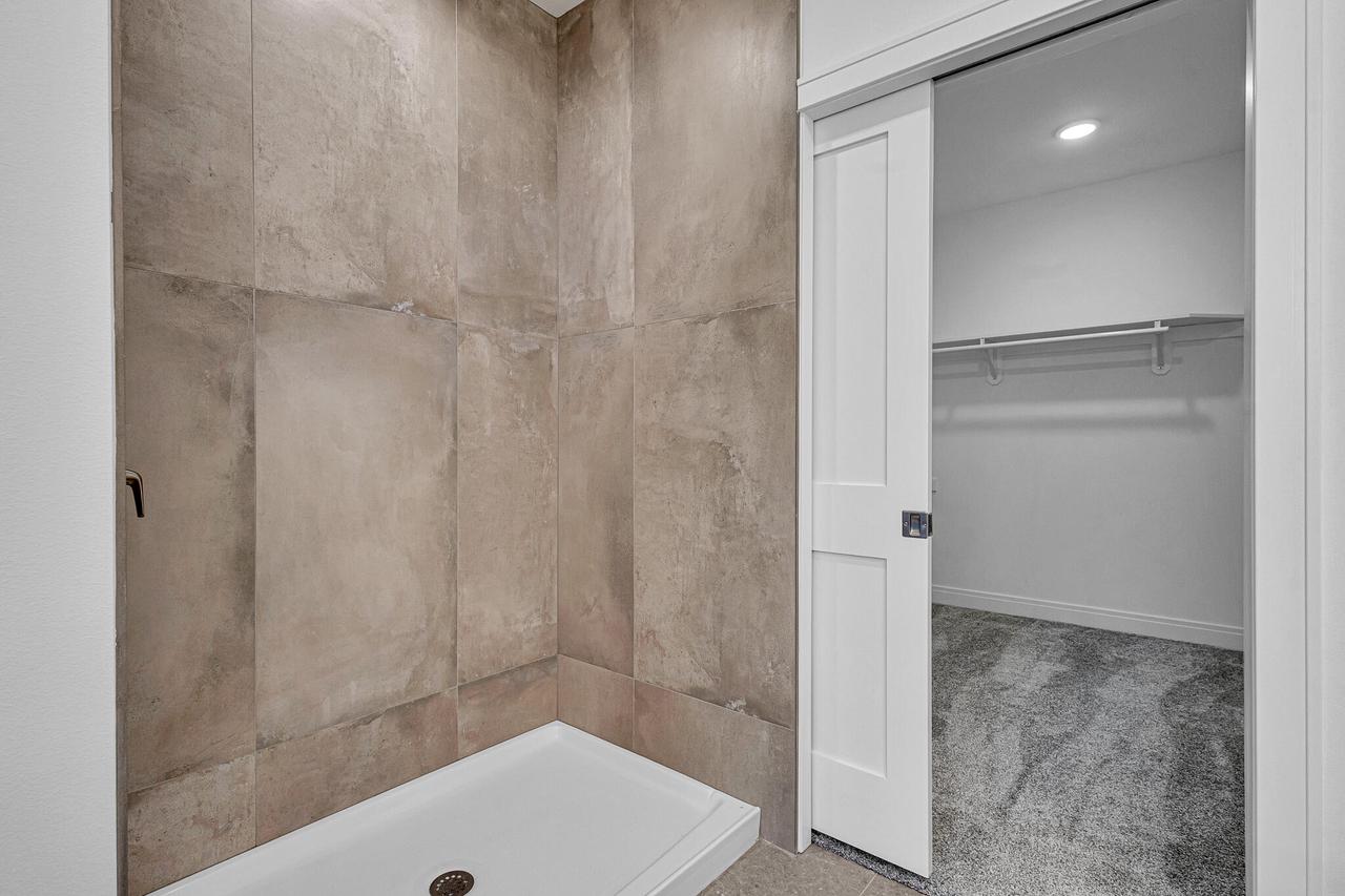 2950 North 186th STREET 9