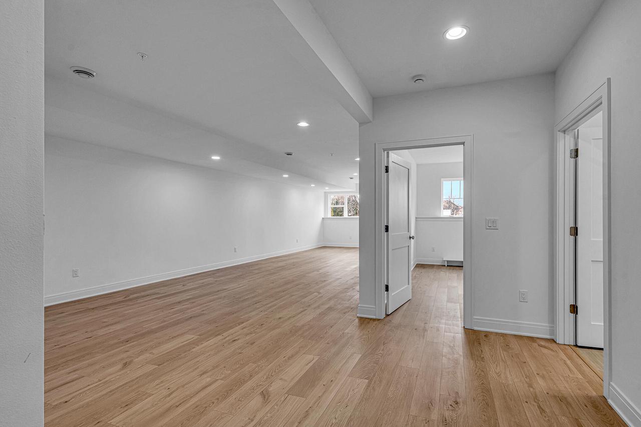 2950 North 186th STREET 9