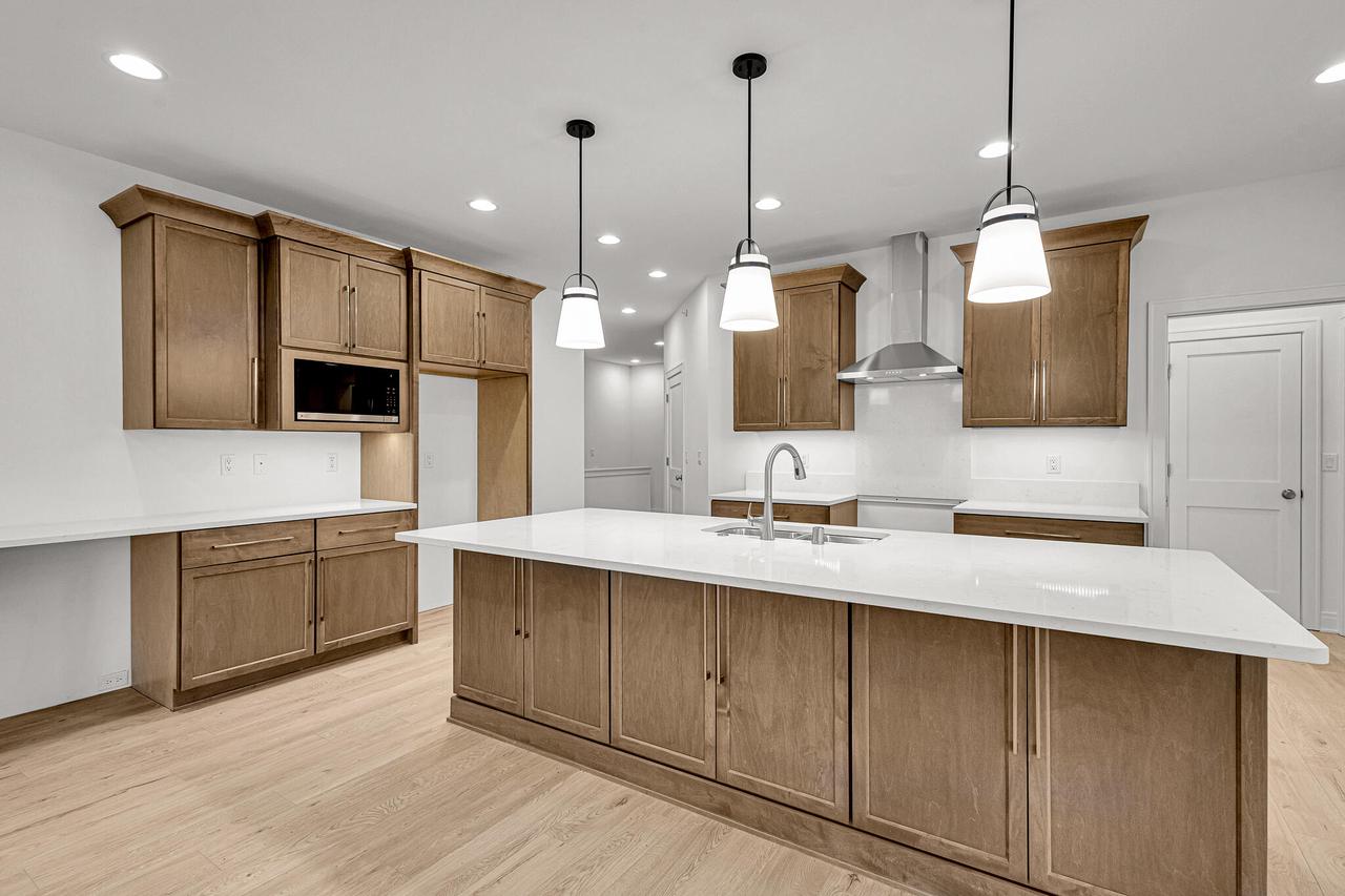 2950 North 186th STREET 9