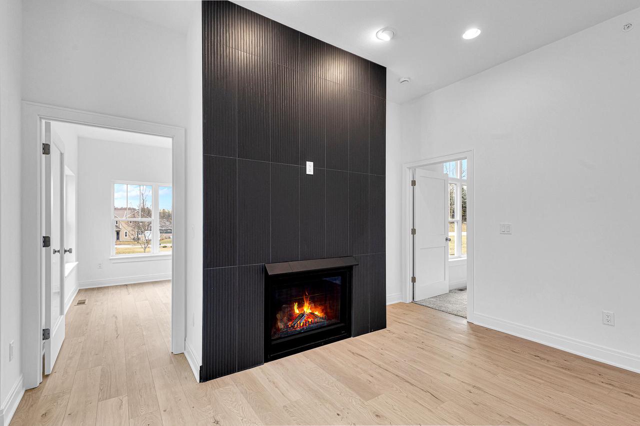 2950 North 186th STREET 9