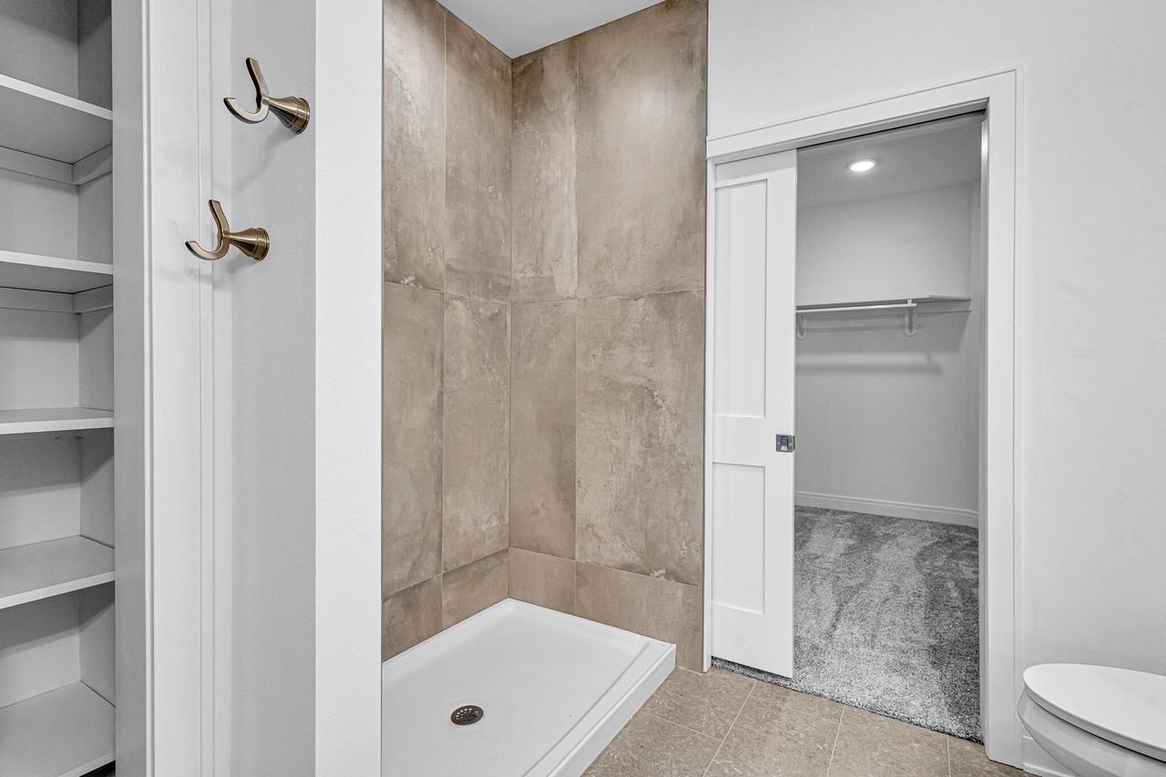 2950 North 186th STREET 9