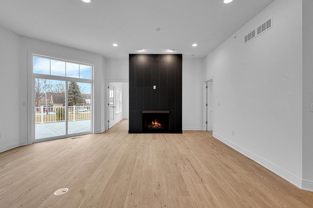 2950 North 186th STREET 9