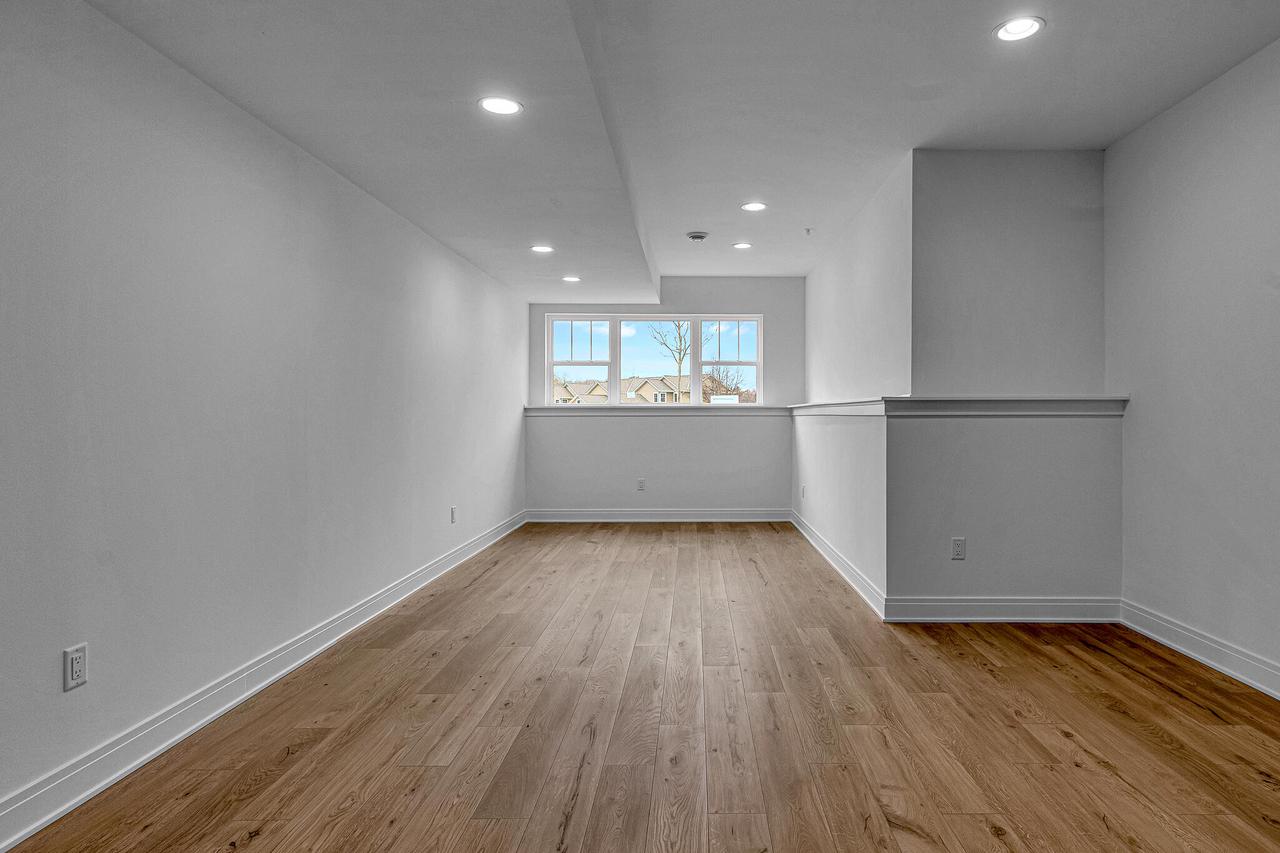 2950 North 186th STREET 9