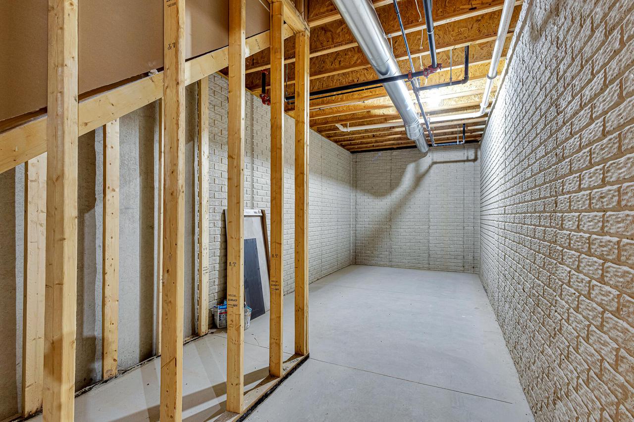 2950 North 186th STREET 9