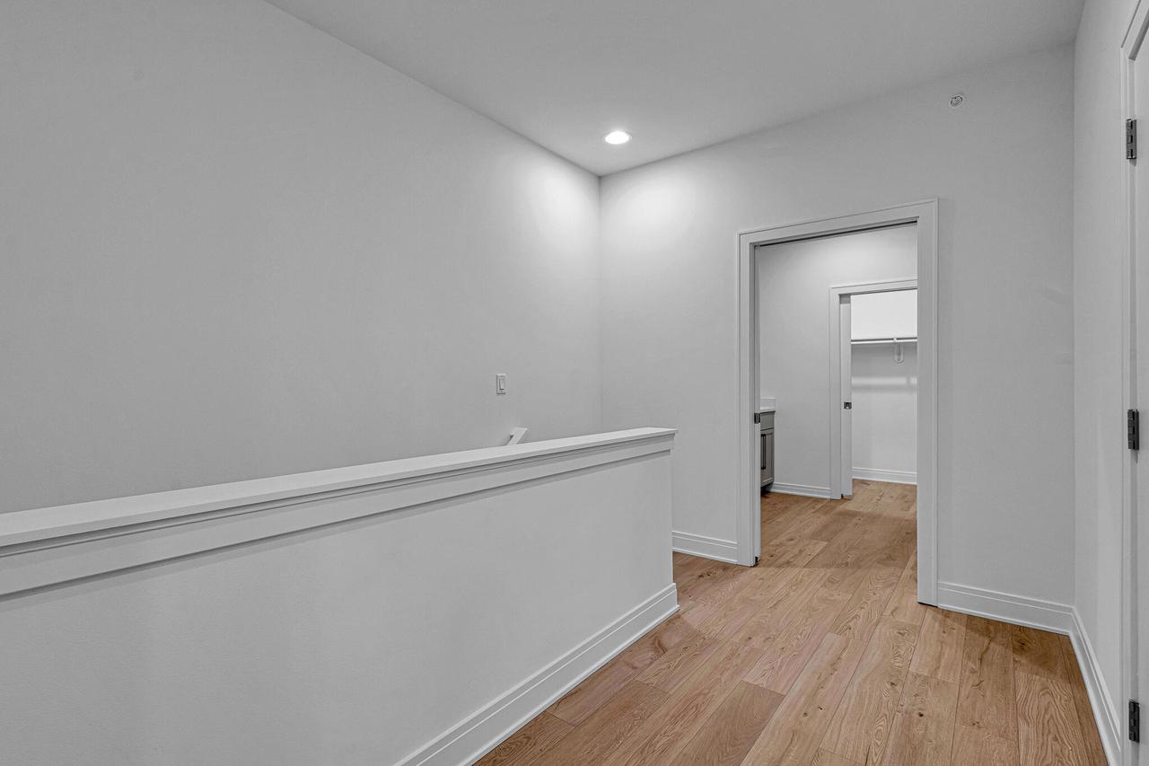 2950 North 186th STREET 9