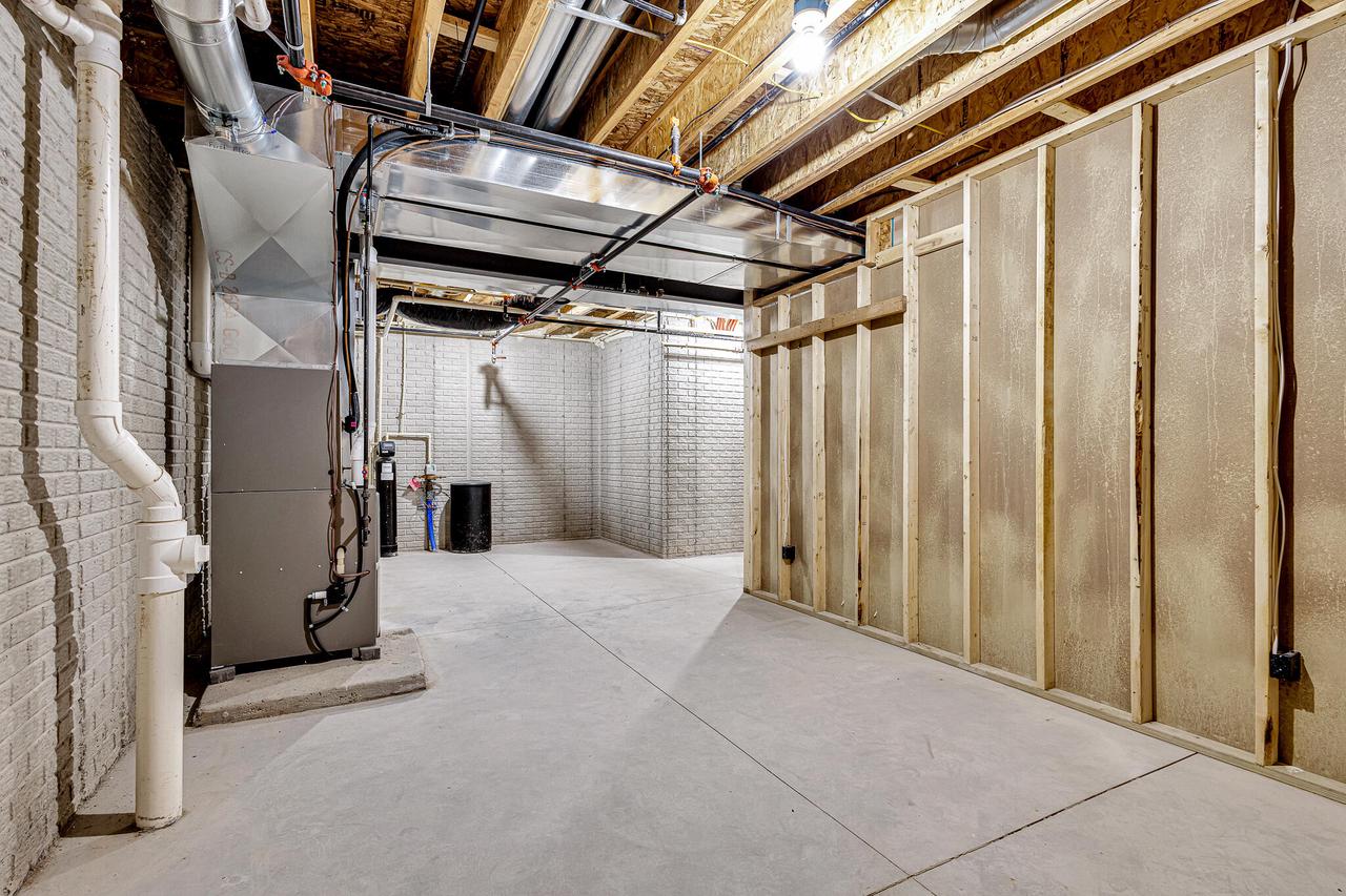 2950 North 186th STREET 9