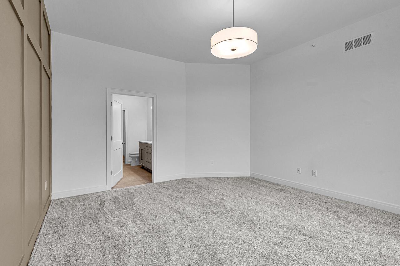 2950 North 186th STREET 9